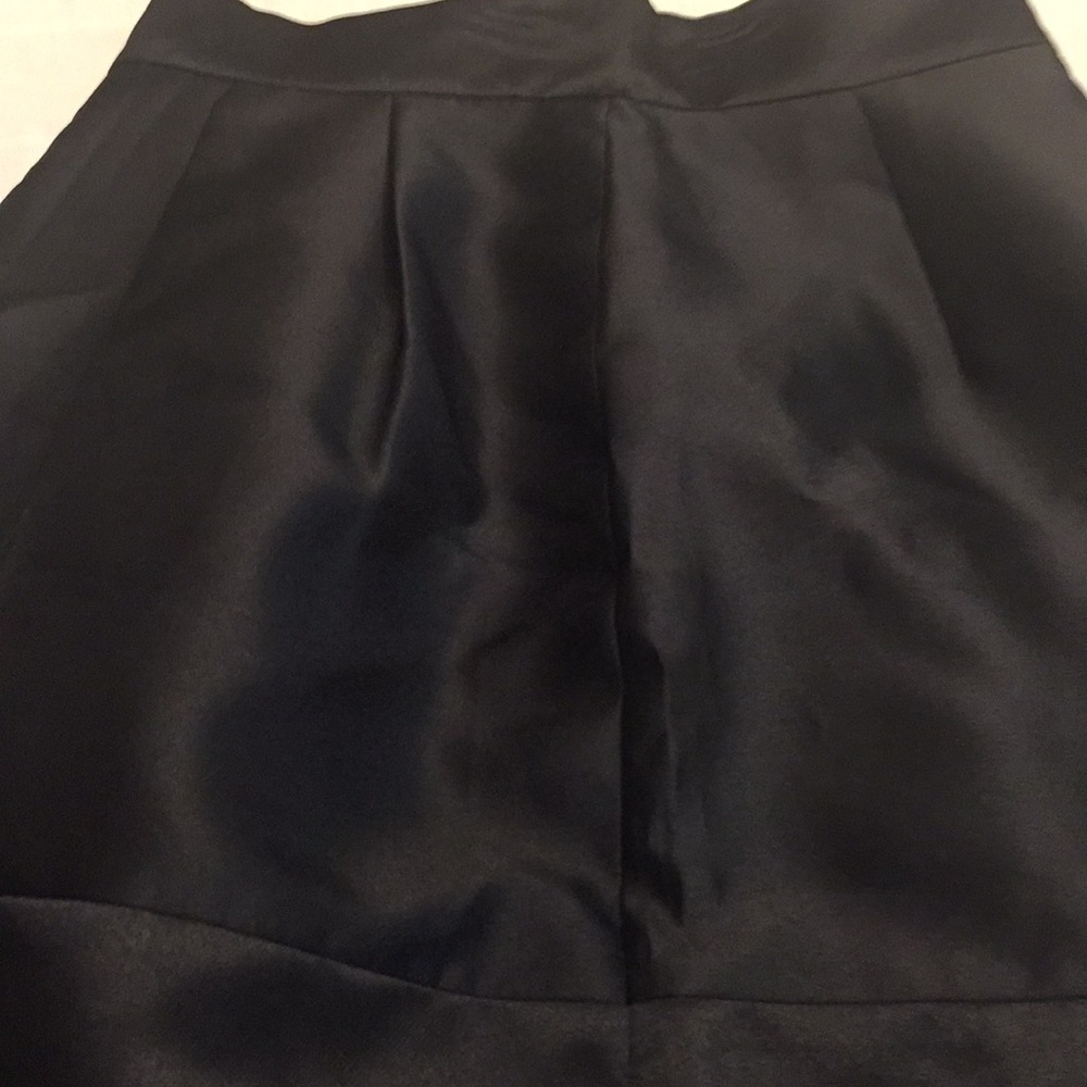 Women’s black skirt - Picture 2 of 2